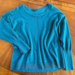 Sweater TNT & Shadow Brand. Never worn. Excellent shape